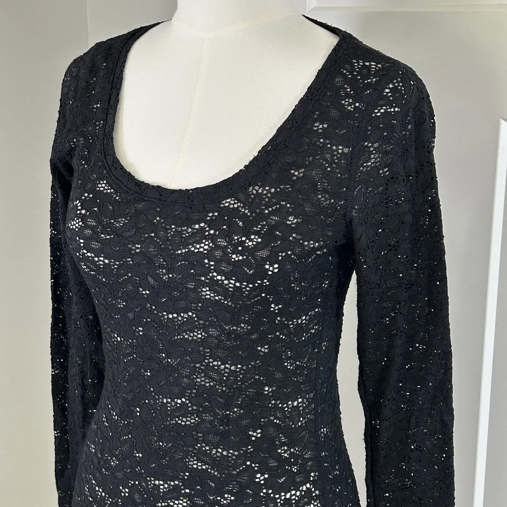 Express Black Floral Stretchy Lace Sheer Top Women's S Long Sleeve Scoop Neck